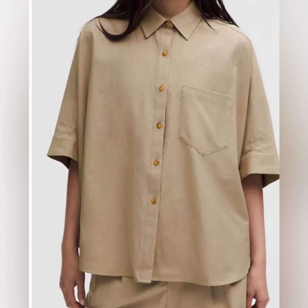 LULULEMON Women  LuluLinen Relaxed Button-Up Short Sleeve Top Shirt Sheer Oak, M
